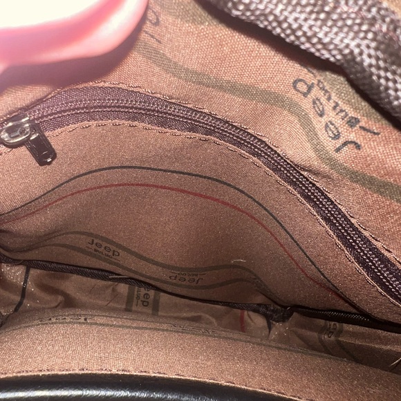 Jeep Brown Leather Crossbody Bag - Picture 5 of 7